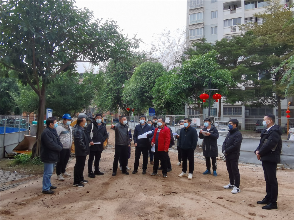 南寧市水環(huán)境綜合治理工作指揮部領(lǐng)導到廣西民族大學(xué)相思湖校區污水管工程現場(chǎng)服務(wù)指導工作