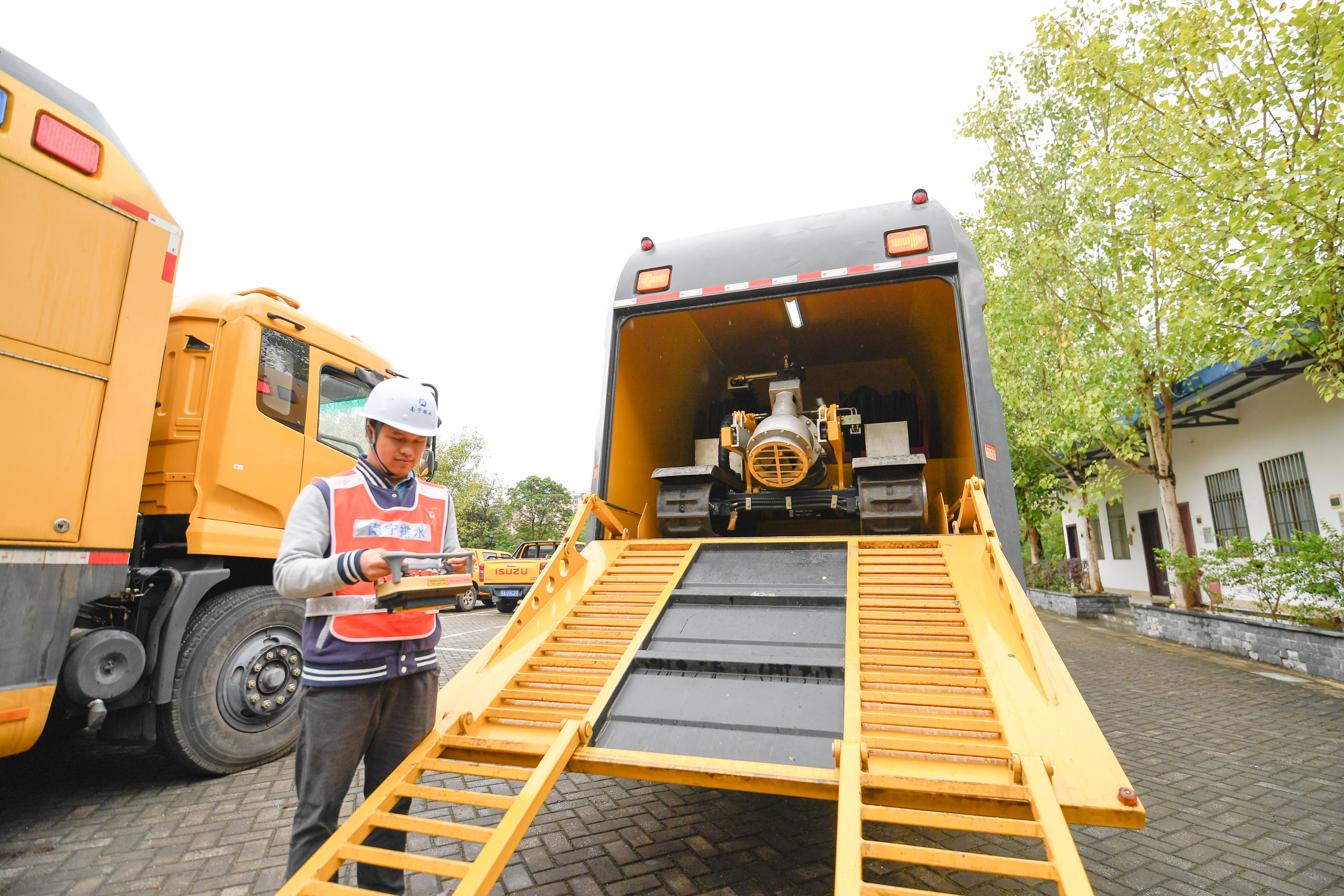 未雨綢繆 汛前出擊 市排水公司扎實(shí)做好防汛備汛工作